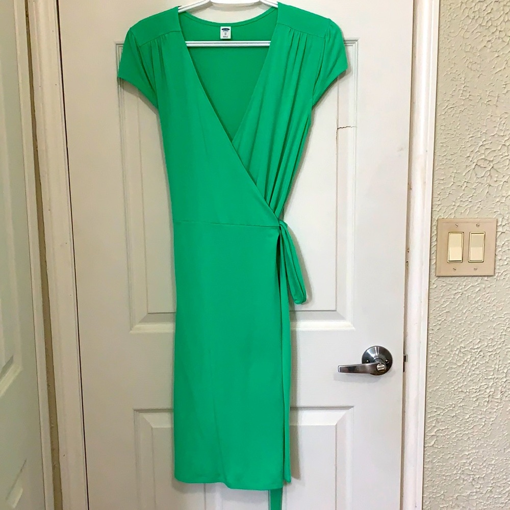 Old Navy green wrap dress